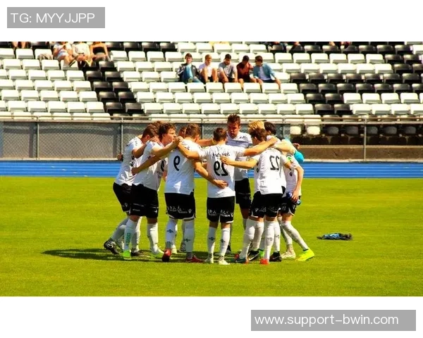 现代足球规则的演变与影响分析探讨